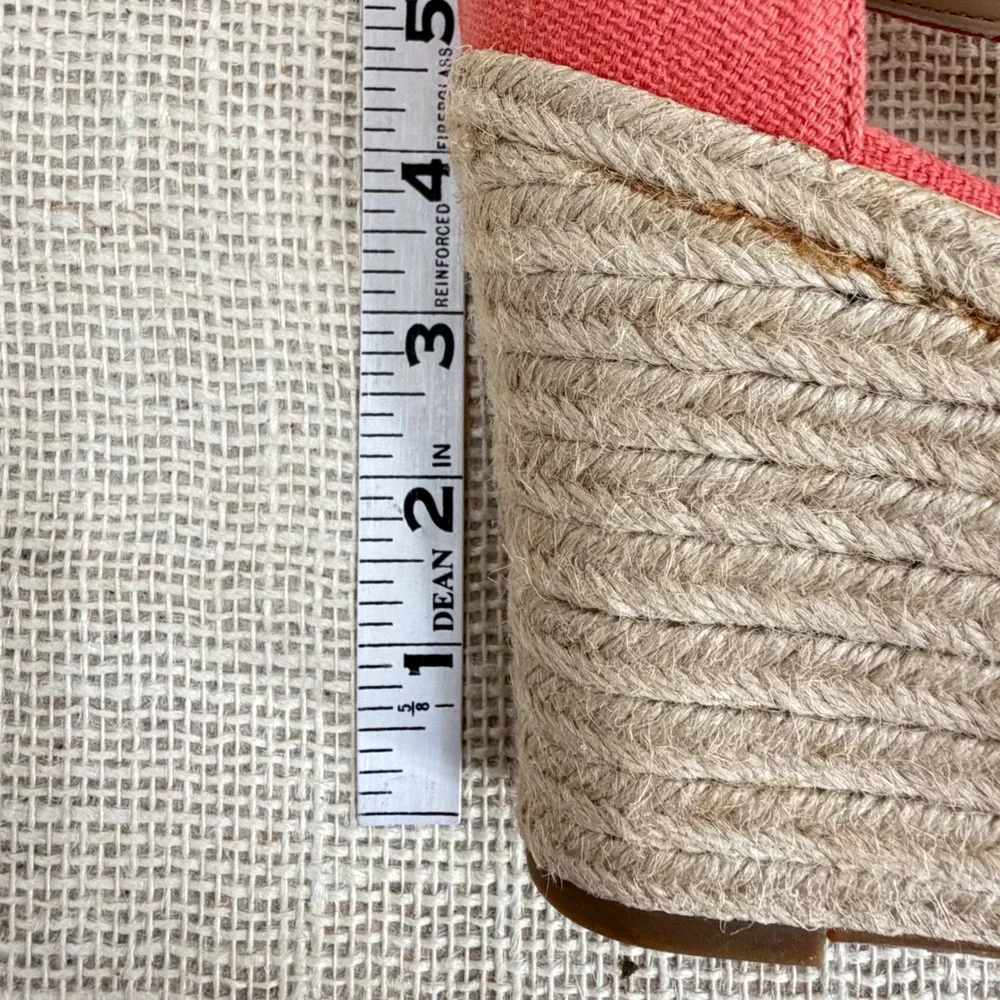 Michael Michael Kors Damita Coral Pink Canvas Espadrille Wedge Sandals‎ Size 8M